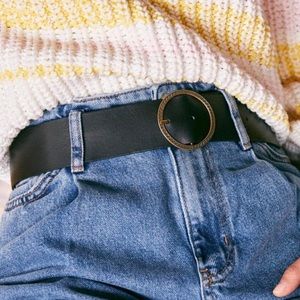 Sézane Belt - Black Smooth Leather & Gold Hardware